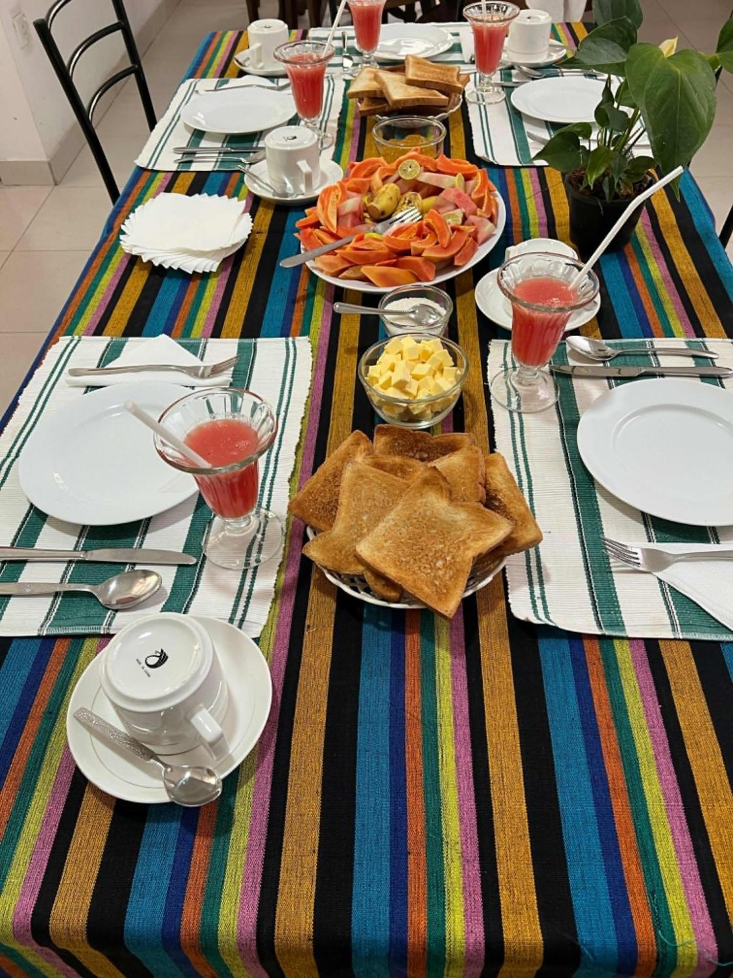 New Nethmi Villa 康提 外观 照片